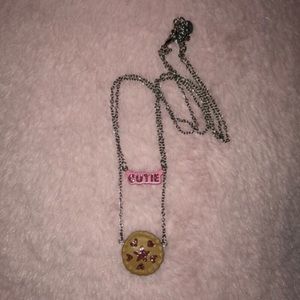 Claire’s Cute Pie Layer Necklace